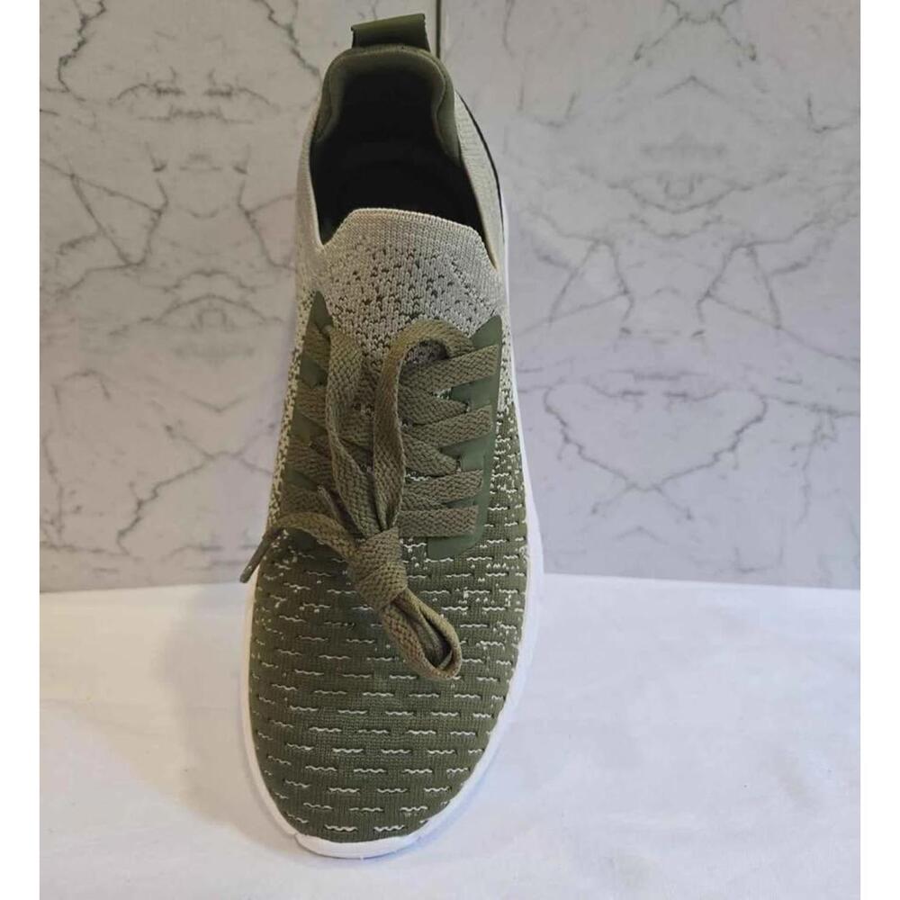 New Women's Urban Sport by J/Slides Size 6 Lightweight running shoe. Olive Green